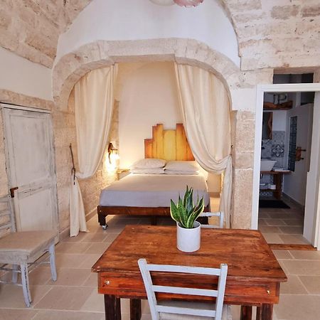 Petra Bianca Luxury Suite Ceglie Messapica Exteriör bild
