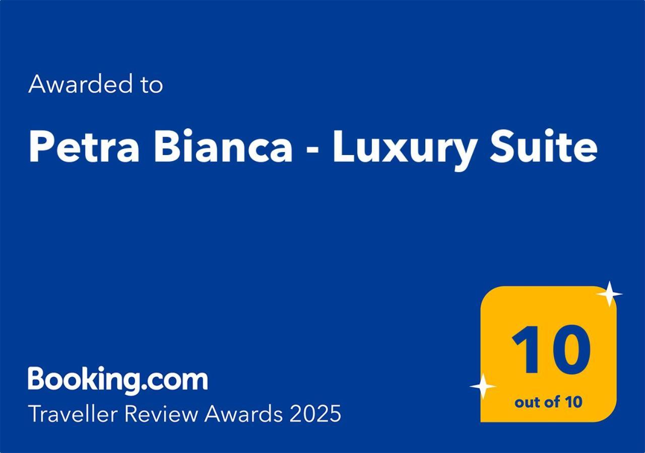 Petra Bianca Luxury Suite Ceglie Messapica Exteriör bild